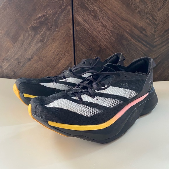 Adidas Pro 3’s Racing Shoes - Picture 2 of 5